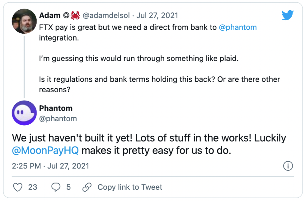 A Phantom wallet tweet supporting MoonPay as a trusted fiat on-ramp partner.